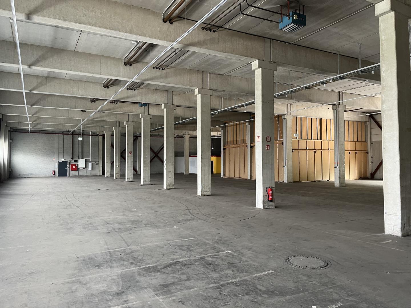 Lagerhalle zur Miete 4,95 € 3.292 m²<br/>Lagerfläche ab 1.464 m²<br/>Teilbarkeit Harburg Hamburg 21079