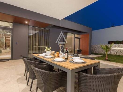 Einfamilienhaus zum Kauf 1.400.000 € 5 Zimmer 429 m² Ližnjan Ližnjan 52204