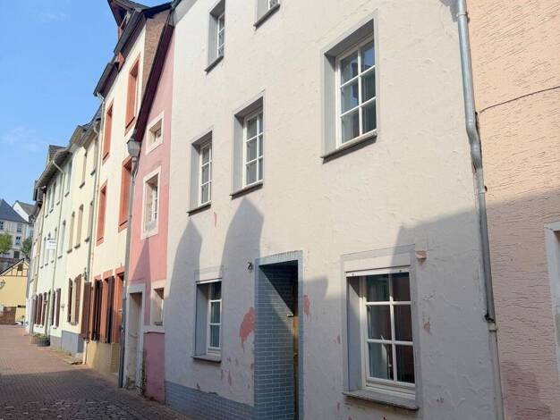Reihenmittelhaus zum Kauf 89.000 € 5 Zimmer 98,8 m² 193 m² Grundstück Saarburg Saarburg 54439