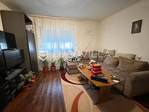 Haus zum Kauf 85.000 € 2 Zimmer 140 m² Dakovo Đakovo