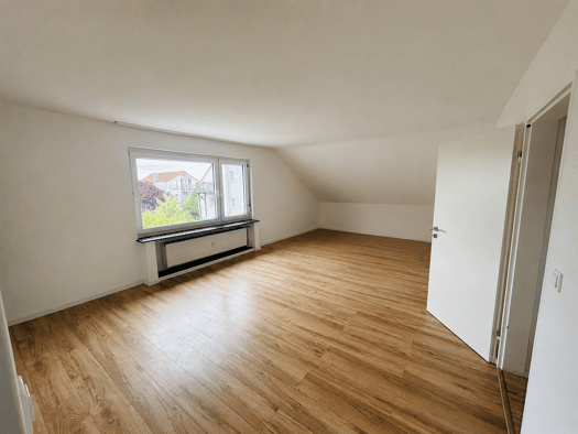 Wohnung zur Miete 900 € 2 Zimmer 61 m² Geschoss 2/3 frei ab 01.08.2026 Nieder-Erlenbach Frankfurt am Main 60437