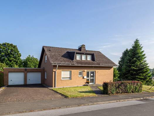 Einfamilienhaus zum Kauf 190.000 € 3 Zimmer 130 m² 842 m² Grundstück Suttrop Warstein / Suttrop 59581