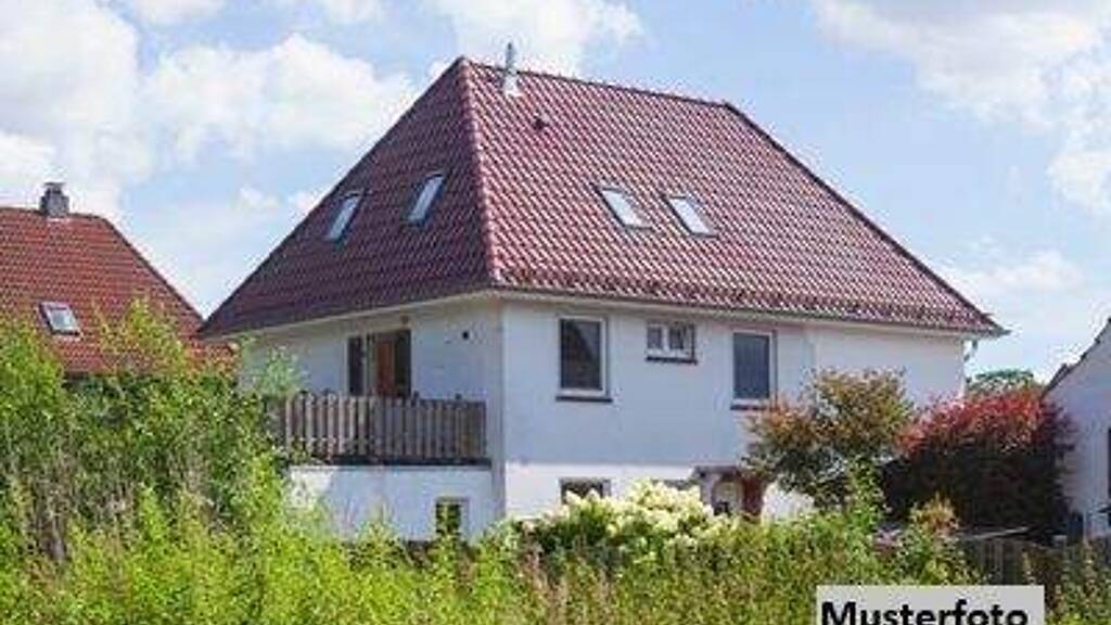 Mehrfamilienhaus zum Kauf 220.000 € 13 Zimmer 254 m² 1.131 m² Grundstück Holthusen Weener 26826