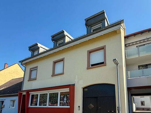 Wohn- und Geschäftshaus zum Kauf als Kapitalanlage geeignet 750.000 € 276,6 m² 356 m² Grundstück Ettlingen 76275