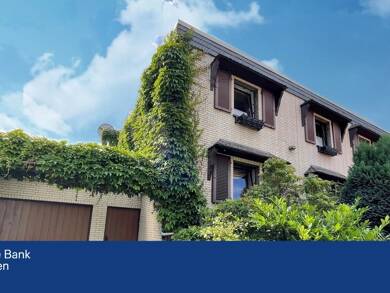 Mehrfamilienhaus zum Kauf provisionsfrei 665.000 € 8 Zimmer 199,7 m² 600 m² Grundstück frei ab sofort Eckumer Straße 9 Heimersdorf Köln 50767