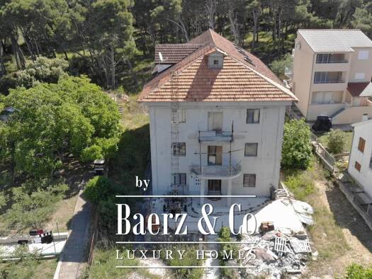 Stadthaus zum Kauf 1.500.000 € 22 Zimmer 1.200 m² 1.922 m² Grundstück Sibenik - okolica