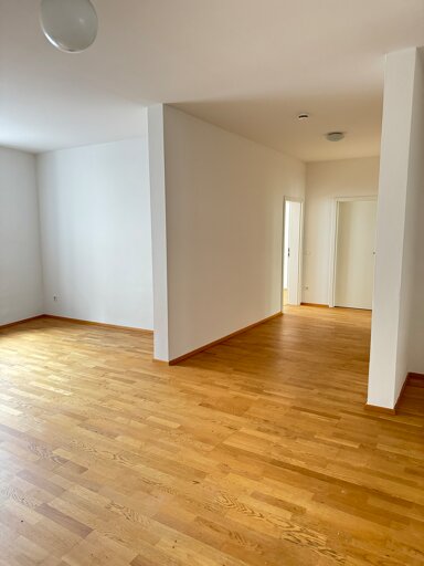 Wohnung zur Miete 1.170 € 3 Zimmer 98,3 m² 2. Geschoss frei ab sofort Harnischgasse 34 Altstadt Landshut 84028