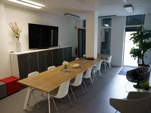 Ladenfläche zur Miete provisionsfrei 18 € 122,8 m² Verkaufsfläche Gebbertstraße 125 Erlangen-Süd Erlangen 91058