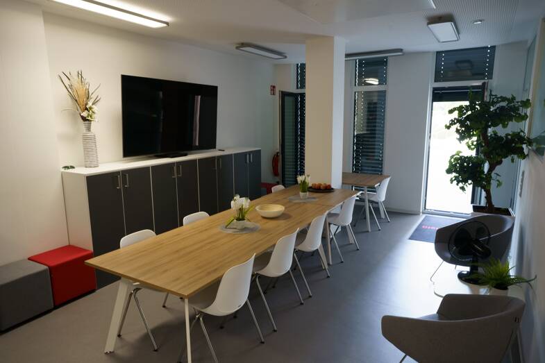 Ladenfläche zur Miete provisionsfrei 18 € 122,8 m² Verkaufsfläche Gebbertstraße 125 Erlangen-Süd Erlangen 91058