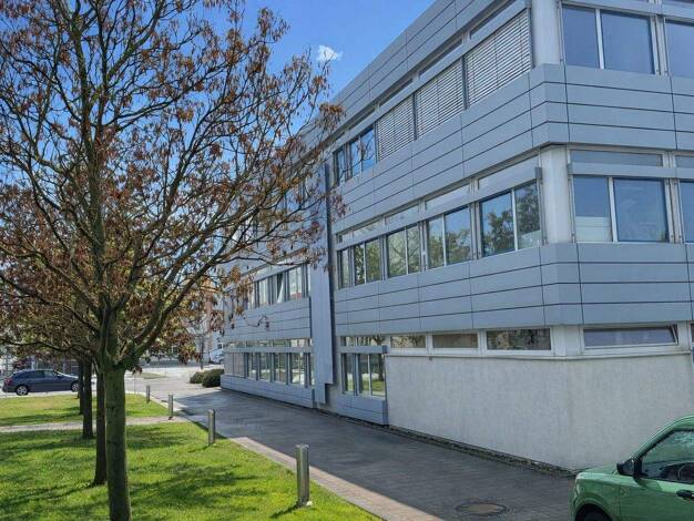 Lagerhalle zur Miete provisionsfrei 3.200 m² Lagerfläche Großzschachwitz Dresden 01259