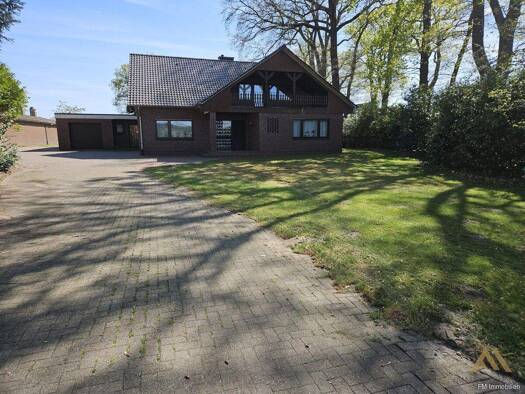 Einfamilienhaus zum Kauf 7 Zimmer 270 m² 6.084 m² Grundstück Garrel 49681