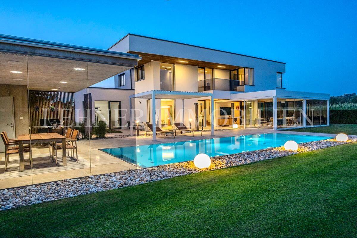 Villa zum Kauf