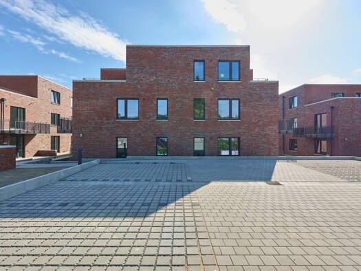 Wohnung zur Miete 699 € 2,5 Zimmer 71,9 m² 3 Geschosse frei ab sofort Burgfeldstraße 51 Bad Segeberg 23795
