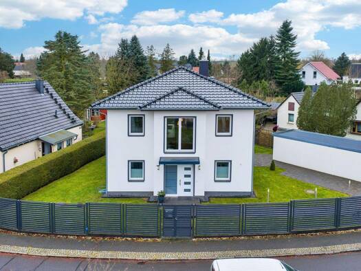 Einfamilienhaus zum Kauf 849.000 € 4 Zimmer 142 m² 550 m² Grundstück Hohen Neuendorf 16540