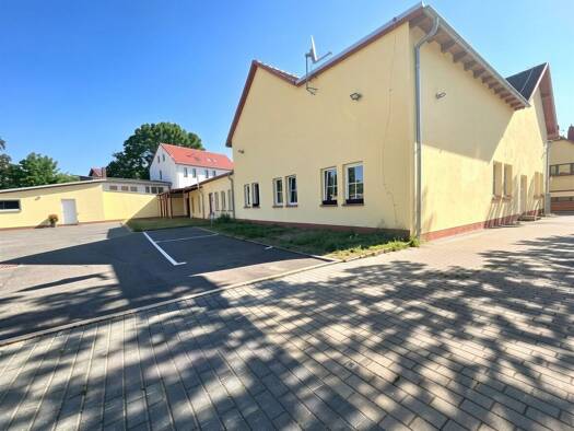 Wohnung zur Miete 660 € 3 Zimmer 75 m² EG frei ab 01.10.2026 Erfurter Straße 45 Ichtershausen Amt Wachsenburg 99334