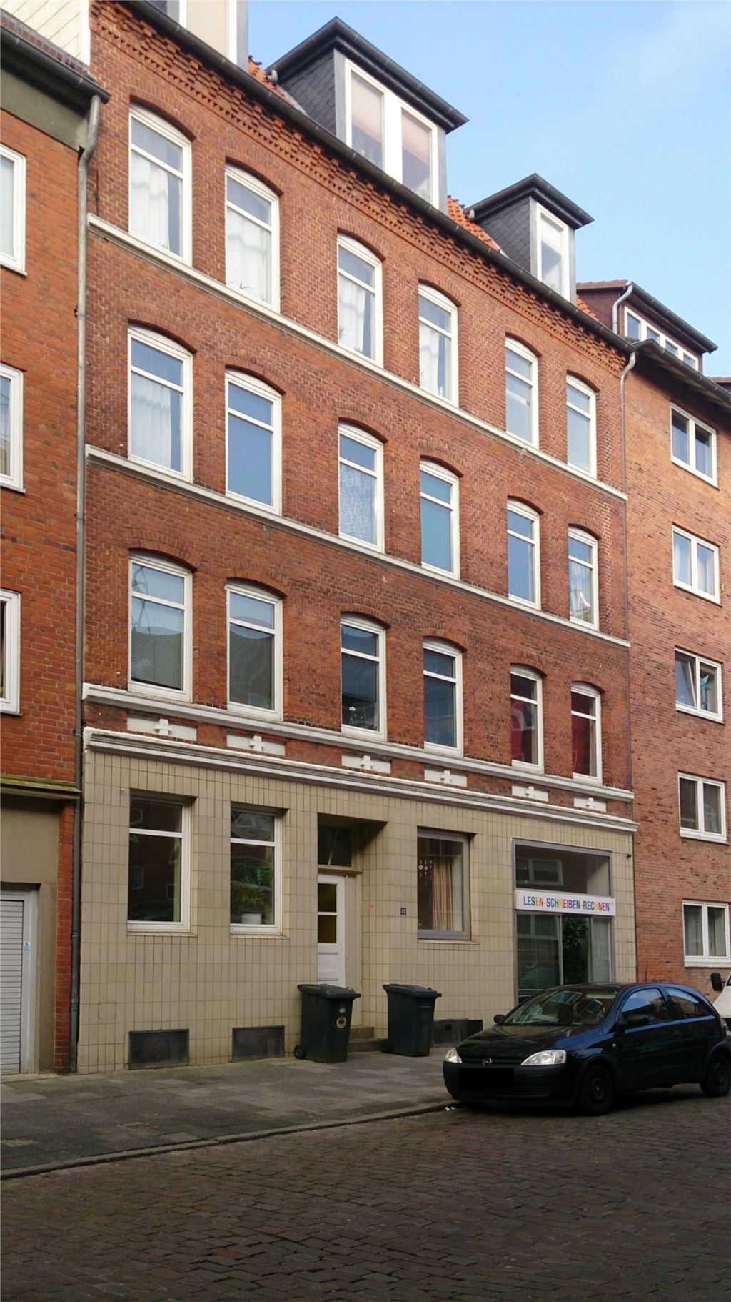 Wohnung zur Miete 395 € 2 Zimmer 46 m²<br/>Wohnfläche 4.<br/>Geschoss 01.04.2025<br/>Verfügbarkeit Jeßstraße 12 Südfriedhof Bezirk 5 Kiel 24114