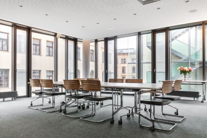 Bürofläche zur Miete provisionsfrei 3.659 € 70 m²<br/>Bürofläche von 20 m² bis 70 m²<br/>Teilbarkeit Maximilianstraße 13 Graggenau München 80538