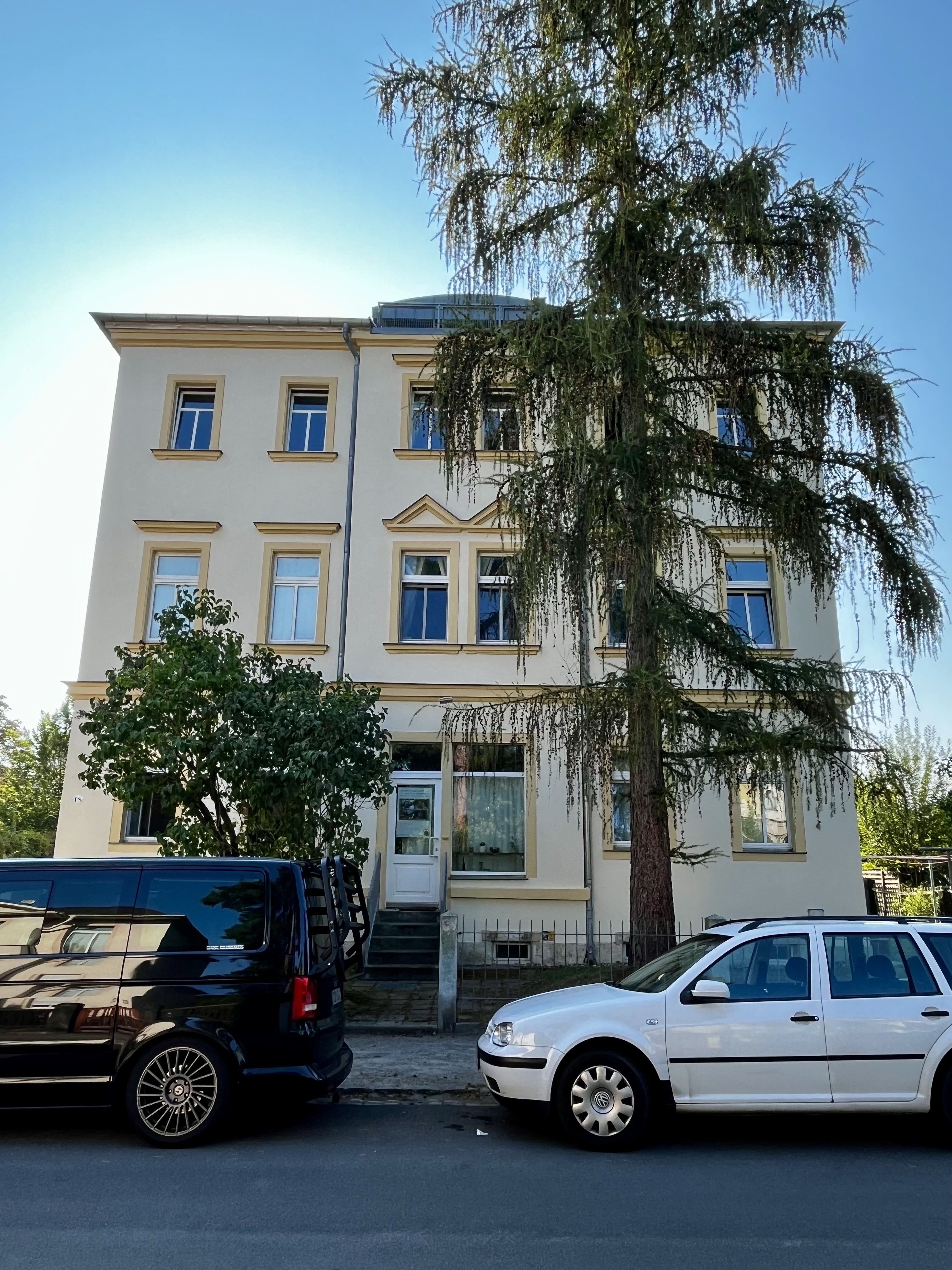 Wohnung zum Kauf 157.000 € 2 Zimmer 62 m²<br/>Wohnfläche 01.10.2024<br/>Verfügbarkeit Hofmannstraße 18 Neugruna (Polenzstr.) Dresden 01277