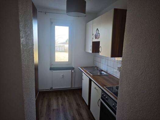 Wohnung zur Miete 350 € 3 Zimmer 56 m² frei ab sofort Am Stadion 21 Regis-Breitingen 04565
