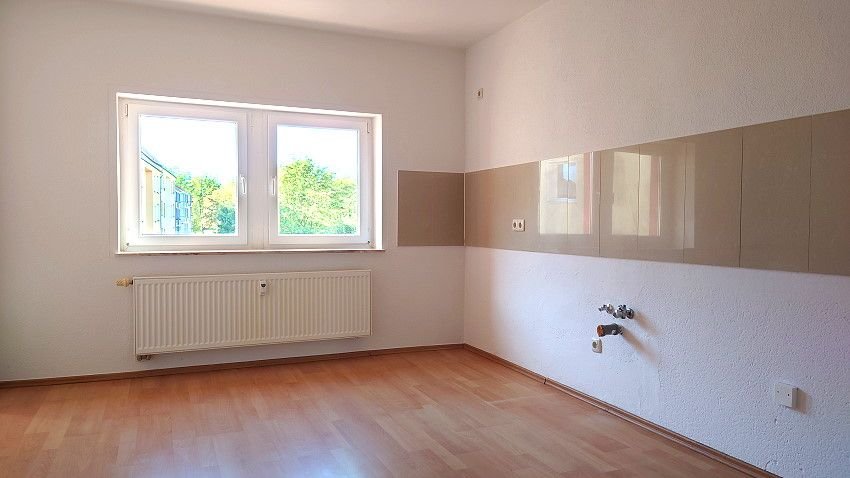 Wohnung zur Miete 420 € 3 Zimmer 76 m²<br/>Wohnfläche 3.<br/>Geschoss ab sofort<br/>Verfügbarkeit F.-Engels-Straße Innenstadt Riesa 01587