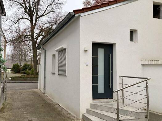 Wohnung zur Miete 350 € 1 Zimmer 25 m² Altrip 67122