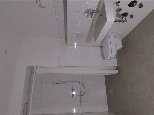 Wohnung zur Miete 452 € 2 Zimmer 45,2 m² 4. Geschoss frei ab sofort E.-M.-Arndt-Str. 46 Neustrelitz 17235