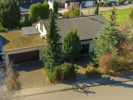 Einfamilienhaus zum Kauf 689.000 € 7 Zimmer 268 m² 773 m² Grundstück Gärtringen 71116