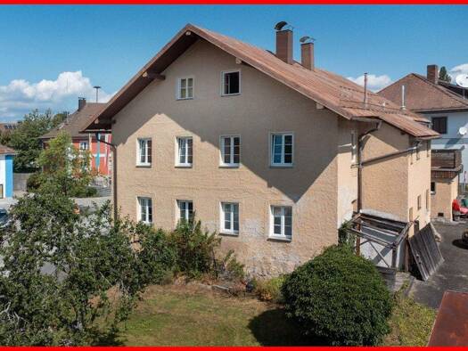 Einfamilienhaus zum Kauf 275.000 € 9 Zimmer 262 m² 1.158 m² Grundstück frei ab 01.10.2026 Frauenau 94258