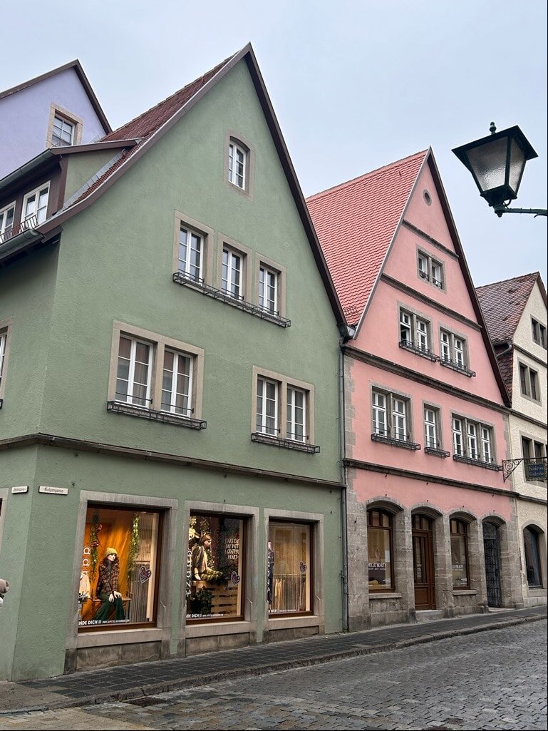 Wohnung zur Miete 950 € 2 Zimmer 98 m²<br/>Wohnfläche ab sofort<br/>Verfügbarkeit Rothenburg Rothenburg 91541