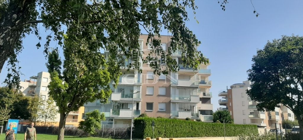 Apartment zum Kauf 189.000 € 2 Zimmer 38 m²<br/>Wohnfläche 5.<br/>Geschoss Siófok 8600