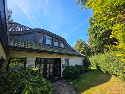 Einfamilienhaus zum Kauf provisionsfrei 398.000 € 7 Zimmer 200,4 m² 975 m² Grundstück frei ab sofort Grafschaft Schortens 26419