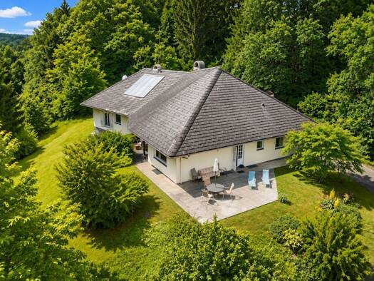 Haus zum Kauf 1.250.000 € 233 m² 30.522 m² Grundstück Keutschach am See 9074