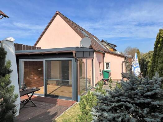 Einfamilienhaus zum Kauf 384.000 € 3,5 Zimmer 104 m² 641 m² Grundstück frei ab sofort Berg Berg bei Neumarkt in der Oberpfalz 92348