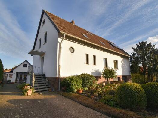 Einfamilienhaus zum Kauf 495.000 € 8 Zimmer 280 m² 1.300 m² Grundstück Sehnde 31319