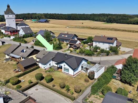 Bungalow zum Kauf 350.000 € 3 Zimmer 107 m² 725 m² Grundstück frei ab sofort Am Wasserturm 9 Gelbelsee Denkendorf 85095