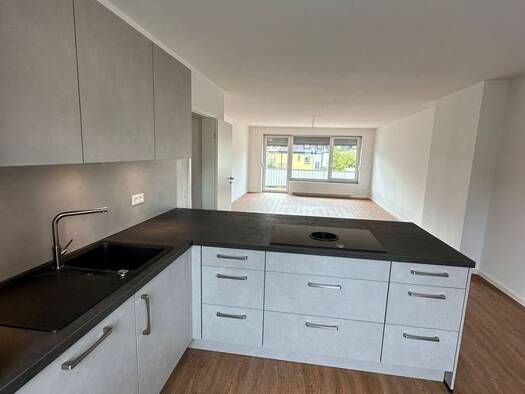 Wohnung zur Miete 1.300 € 3 Zimmer 94 m² frei ab sofort Amberg 92224