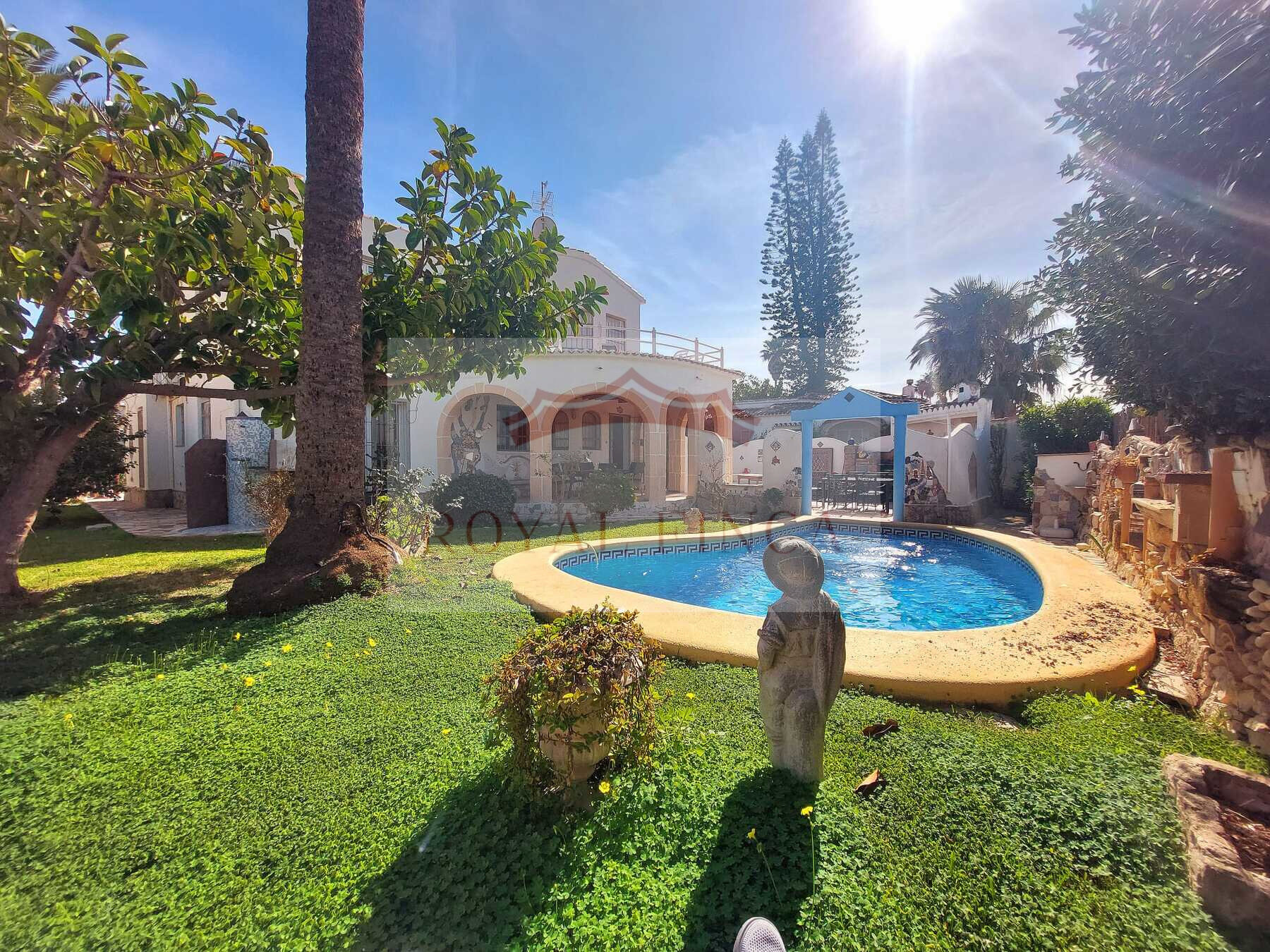 Villa zum Kauf provisionsfrei 585.000 € 4 Zimmer 180 m²<br/>Wohnfläche 651 m²<br/>Grundstück Denia