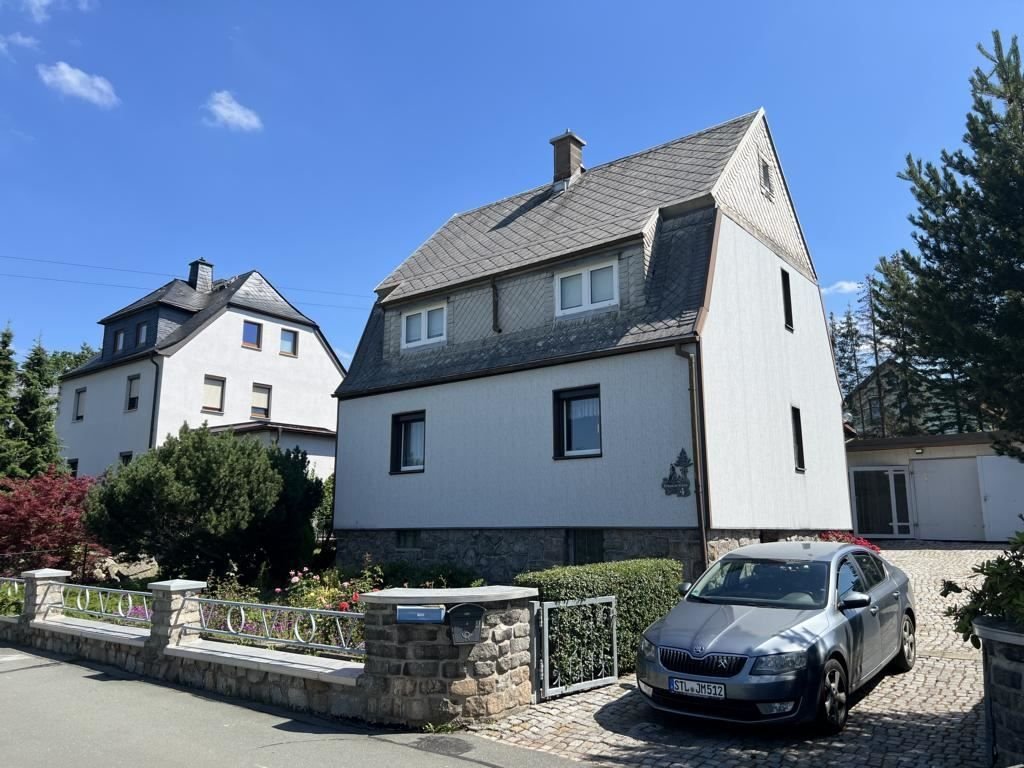 Einfamilienhaus zum Kauf 98.400 € 5 Zimmer 89 m²<br/>Wohnfläche 947 m²<br/>Grundstück Niederdorf b Stollberg, Erzgeb 09366