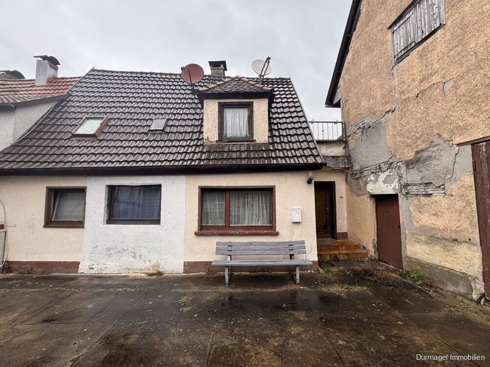 Einfamilienhaus zum Kauf 48.000 € 4 Zimmer 80 m²<br/>Wohnfläche 223 m²<br/>Grundstück Tauberrettersheim 97285