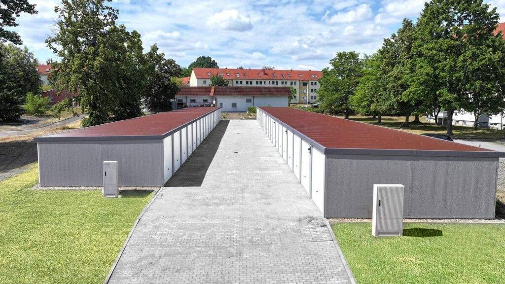 Garage zur Miete 42,50 € Am Hang 999 Pausitzer Delle Riesa 01589