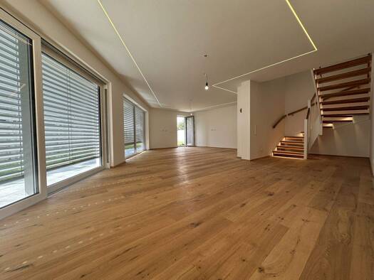 Einfamilienhaus zum Kauf - Erstbezug 749.000 € 4 Zimmer 216,7 m² 542 m² Grundstück frei ab sofort Viehofen St. Pölten 3107