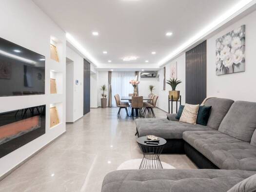 Haus zum Kauf 675.000 € 5 Zimmer 278 m² Zagreb