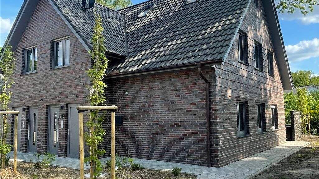 Doppelhaushälfte zur Miete - Erstbezug 1.550 € 6 Zimmer 145 m² frei ab sofort Wildeshausen 27793