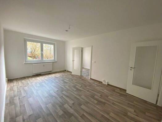 Wohnung zur Miete 411 € 3 Zimmer 61 m² 4. Geschoss frei ab 01.07.2026 Judithstraße 20 Suhl 98527