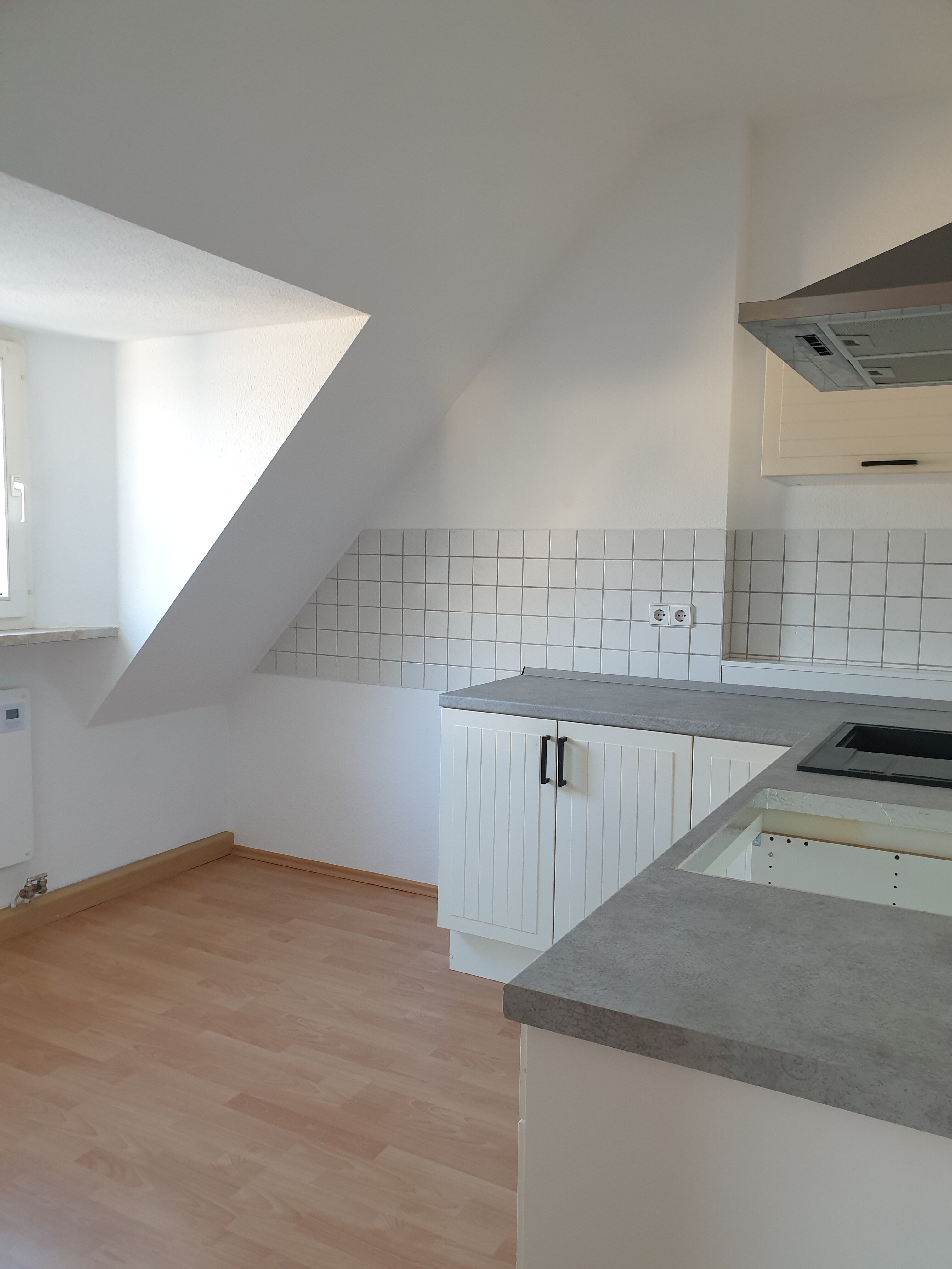 Wohnung zur Miete 300 € 1 Zimmer 55 m²<br/>Wohnfläche 4.<br/>Geschoss ab sofort<br/>Verfügbarkeit Lauter Lauter-Bernsbach 08315