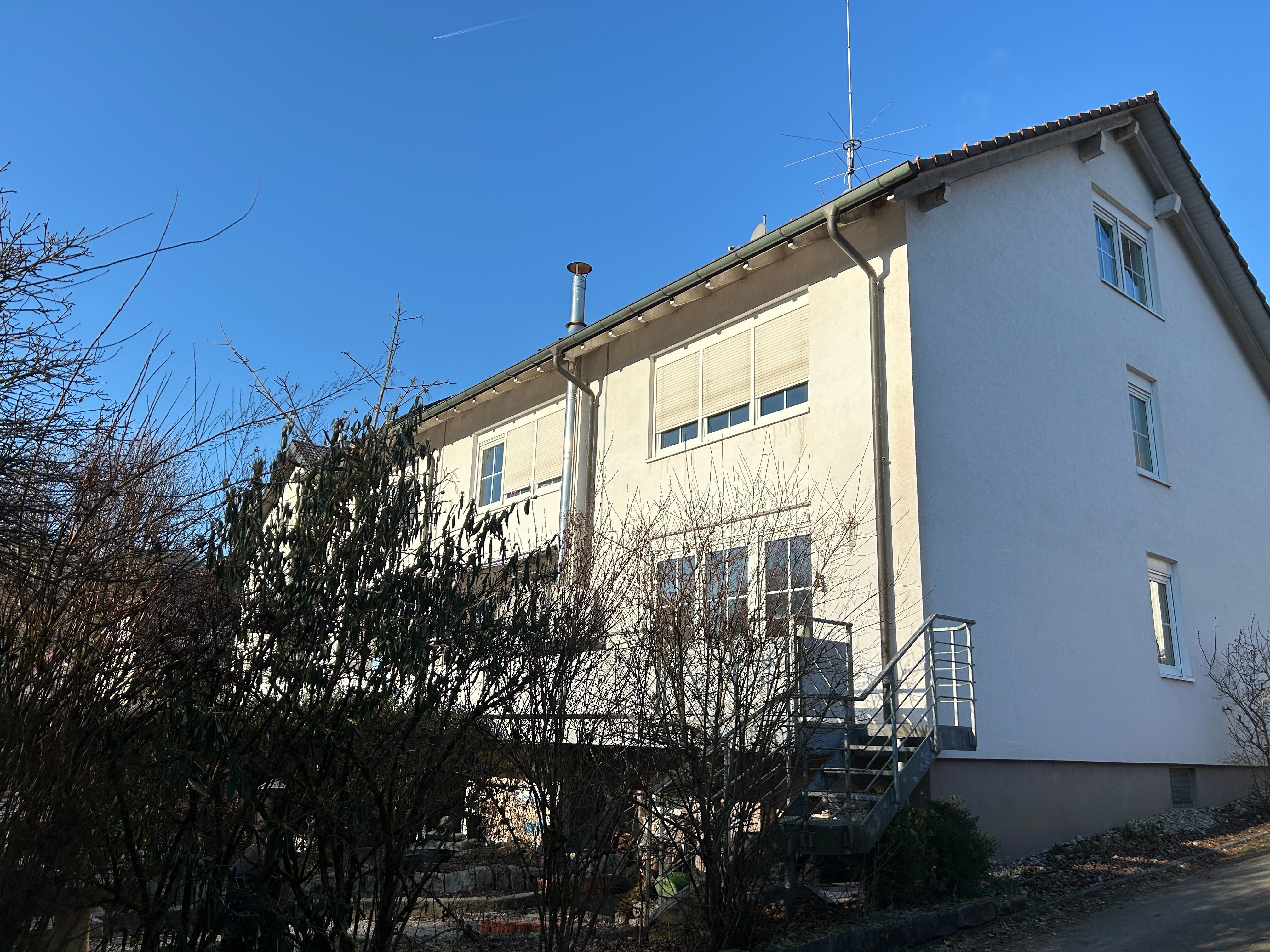 Reihenmittelhaus zum Kauf 399.000 € 4,5 Zimmer 125 m²<br/>Wohnfläche 145 m²<br/>Grundstück 01.04.2025<br/>Verfügbarkeit Weitenau Steinen 79585