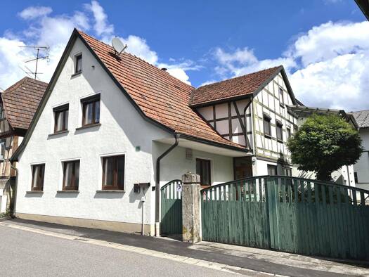 Bauernhaus zum Kauf 295.000 € 9 Zimmer 200 m² 2.753 m² Grundstück Hofheim 97461