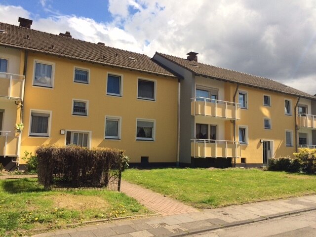 Wohnung zur Miete 348 € 2,5 Zimmer 45,7 m²<br/>Wohnfläche 1.<br/>Geschoss Johann-Schlösser-Straße 38 Fahrn Duisburg 47169