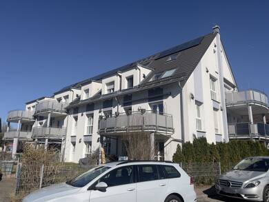 Wohnung zur Miete 960 € 2 Zimmer 75 m² Dachgeschoss, 3. Geschoss frei ab sofort Feucht Feucht 90537