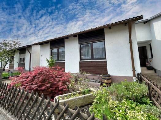 Reihenmittelhaus zum Kauf 355.000 € 5 Zimmer 125 m² 370 m² Grundstück Straubing 94315